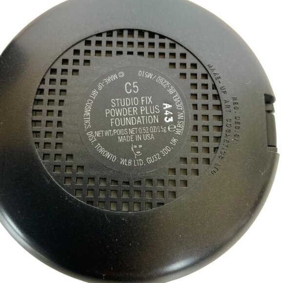 MAC Studio Fix Powder Plus Foundation C5 .52 oz / 15 g - Picture 2 of 7